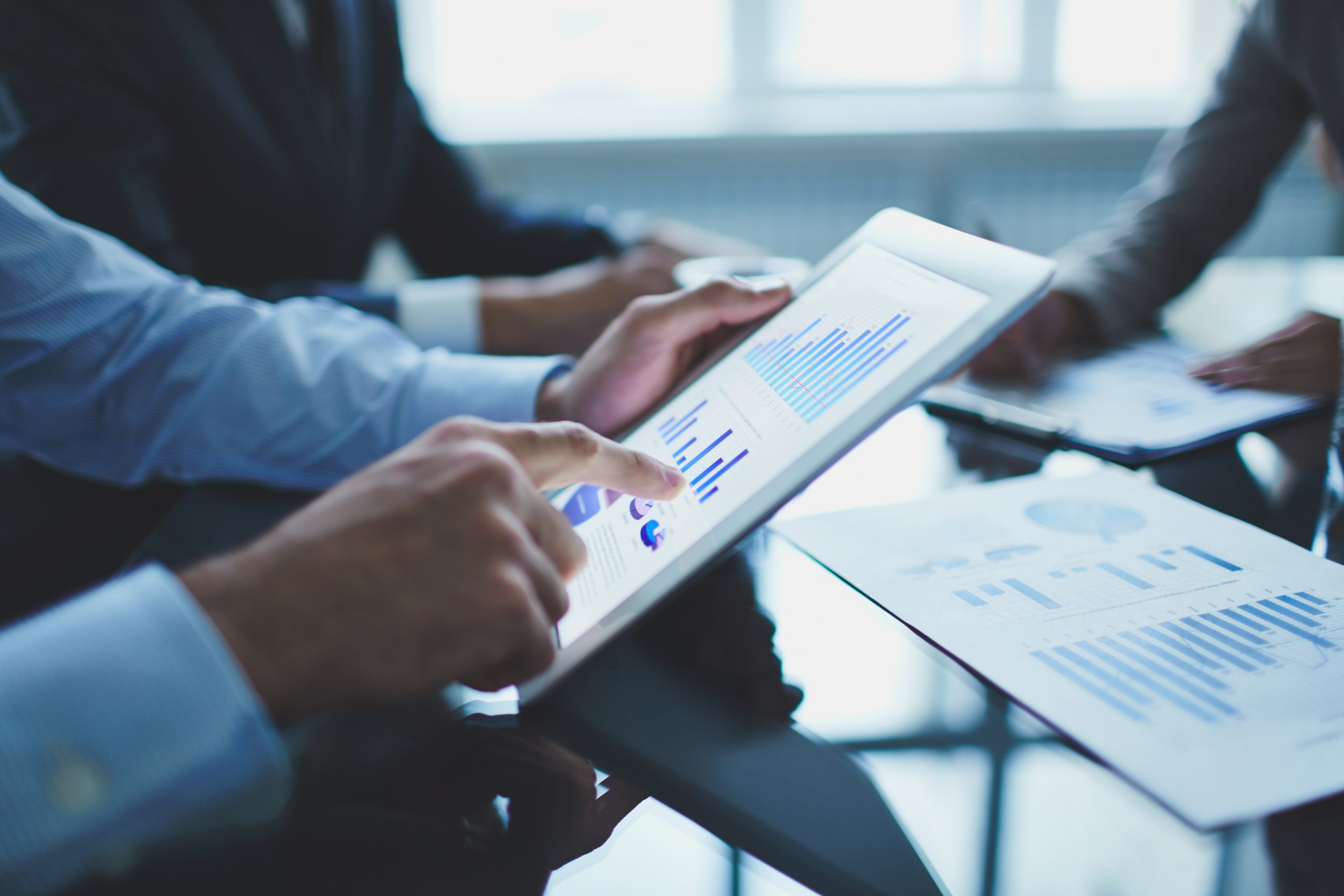 Ministrul Boloș: „Nu avem altă soluție decât să mărim taxe” – E-factura și Antreprenorii români